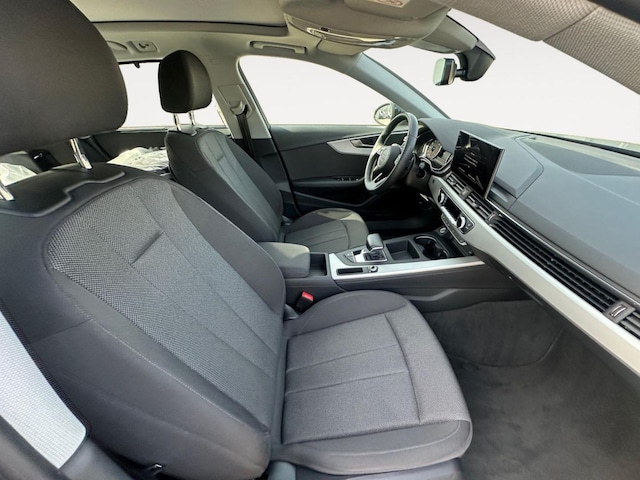 Audi A4 40 TFSI Avant S-Tronic