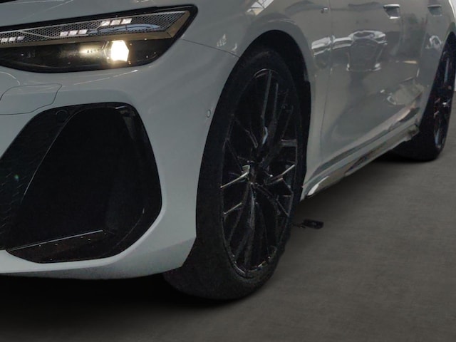 Audi A6 Avant Quattro S-Tronic