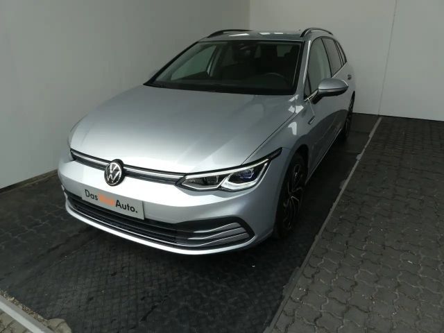 Volkswagen Golf Style Variant
