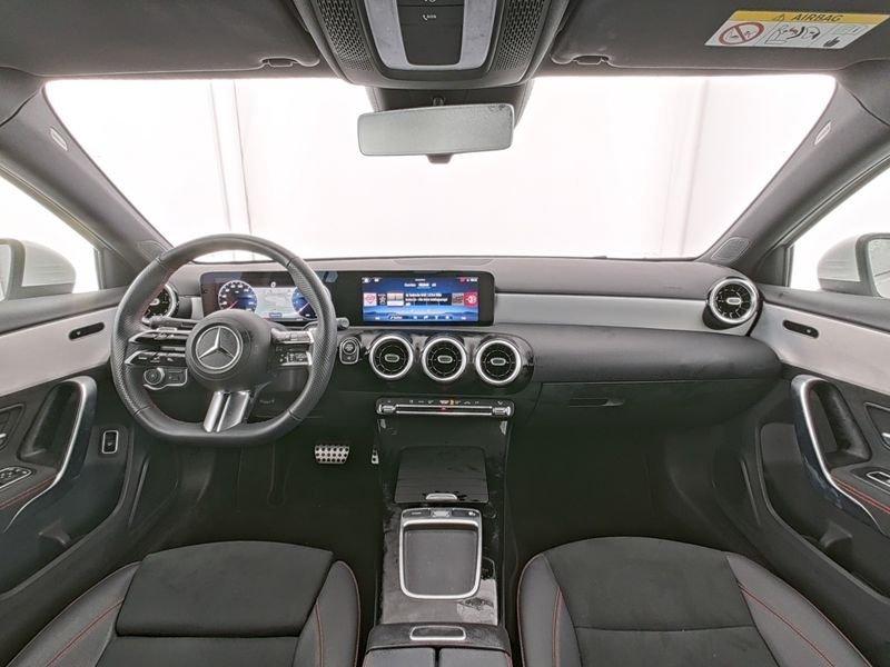 Mercedes-Benz A 200 AMG Line