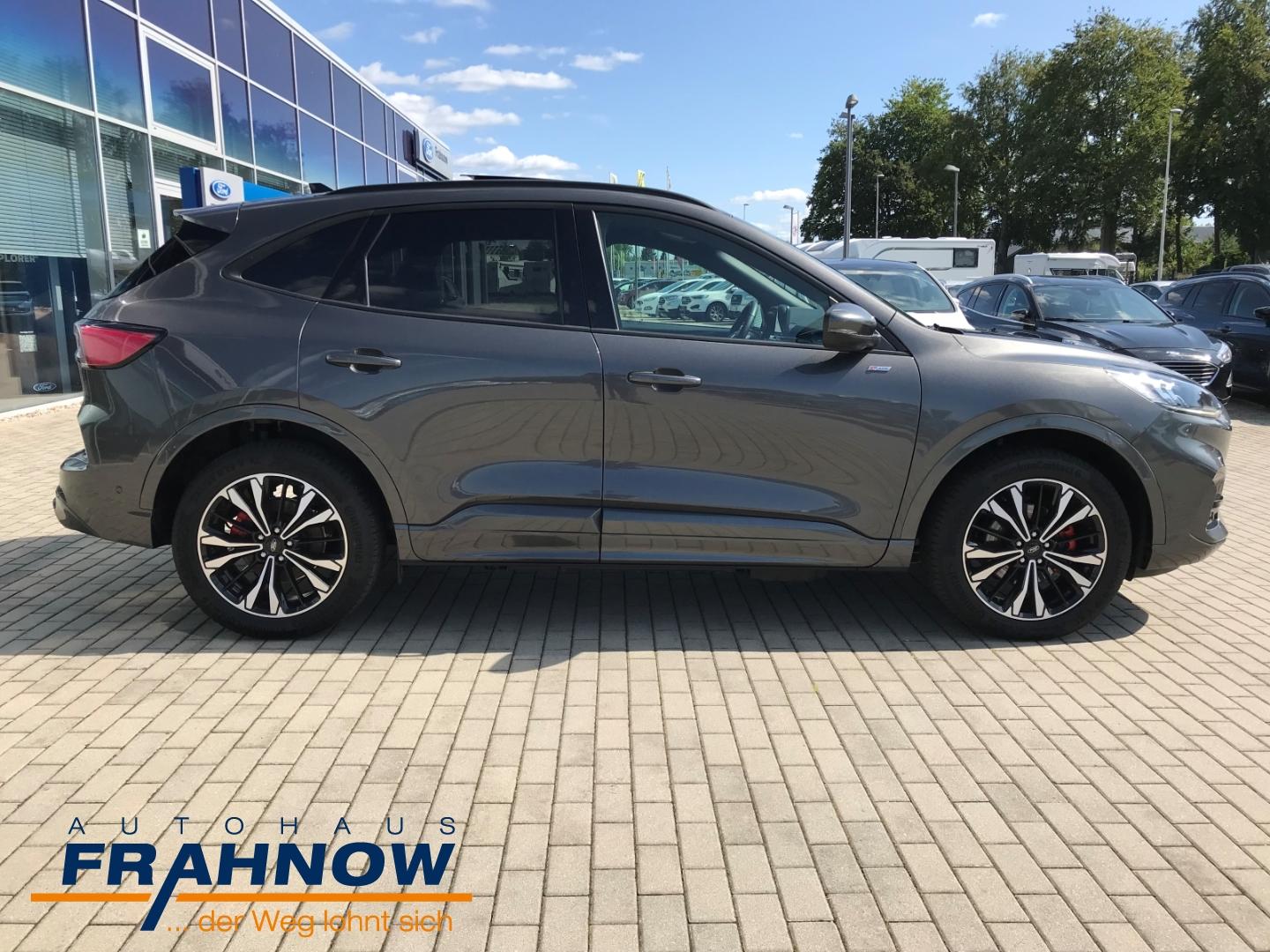 Ford Kuga Plug in Hybrid ST Line X