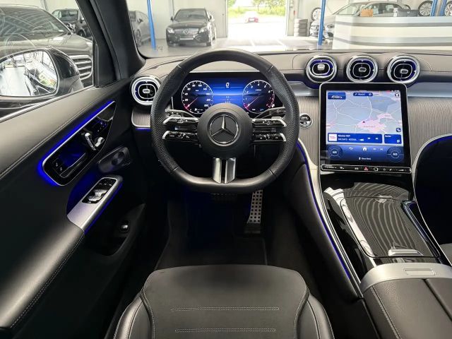 Mercedes-Benz GLC 300 4MATIC AMG Line Premium
