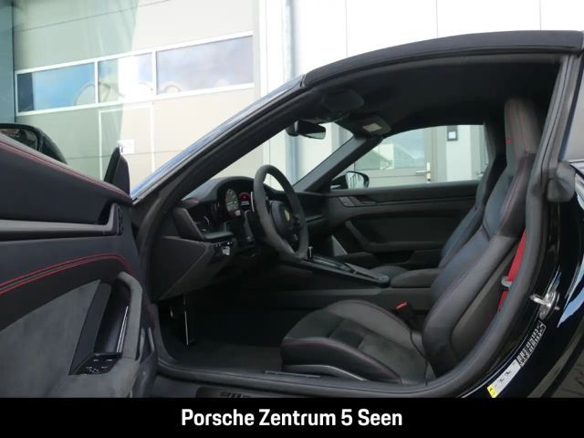 Porsche 992 4 Coupé GTS Targa