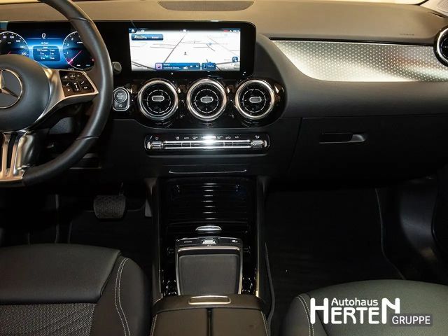 Mercedes-Benz B 180 Progressive Sedan