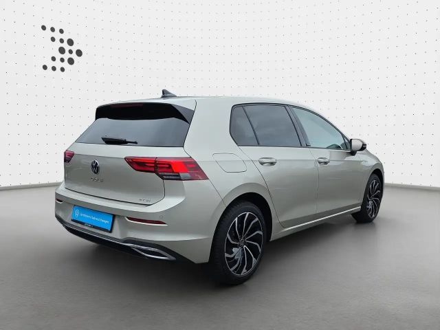 Volkswagen Golf 1.5 eTSI DSG Life Move