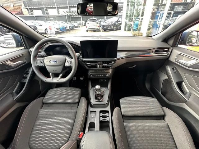 Ford Focus ST Line Wagon