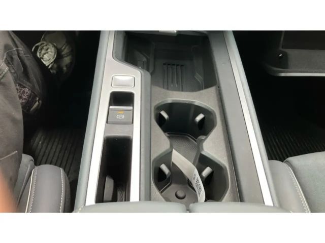 Volkswagen Passat 1.5 eTSI Business Variant