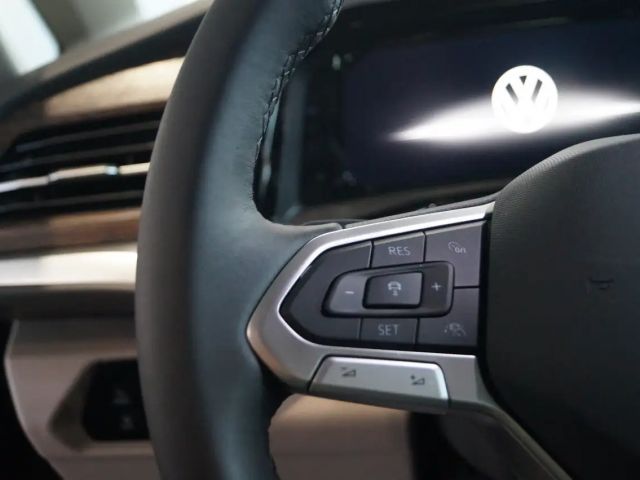 Volkswagen Multivan Style T7
