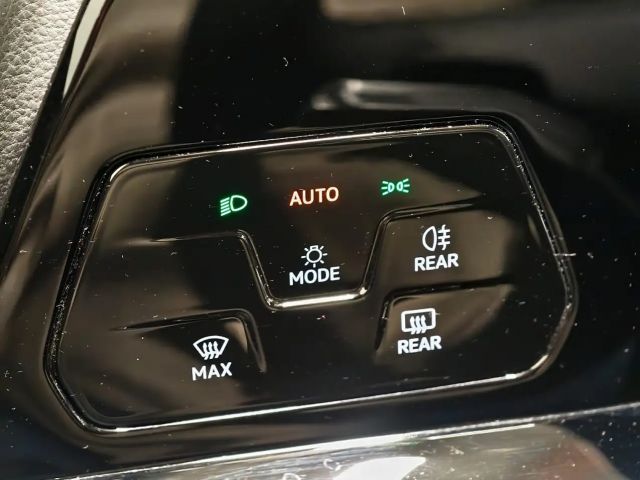 Volkswagen Golf DSG Life Variant