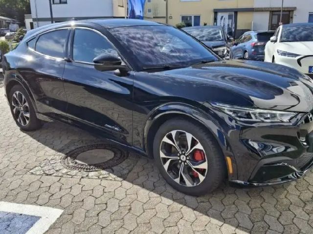 Ford Mustang Mach-E AWD