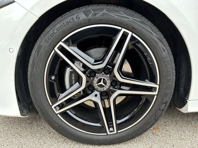 Mercedes-Benz A 180 AMG Line Hatchback