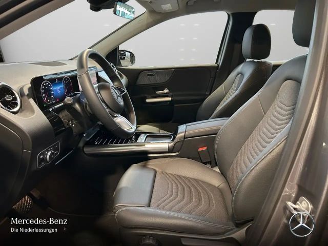 Mercedes-Benz B 180 B 180 d Progressive Sedan