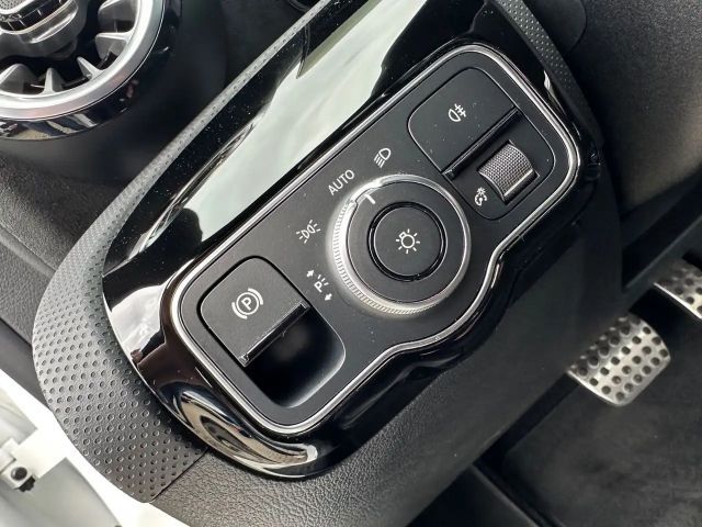 Mercedes-Benz CLA 200 AMG Line CLA 200 d