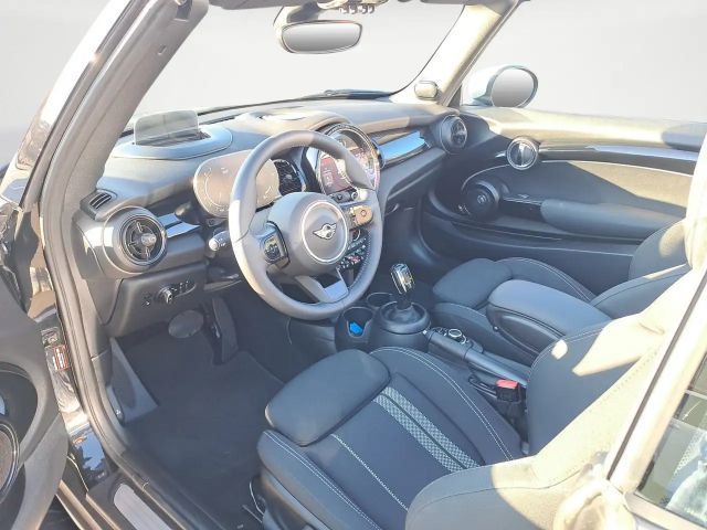 MINI Cooper S Cabrio Classic Trim Steptronic MINI Nav