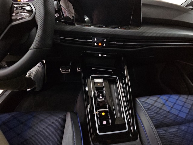 Volkswagen Golf 2.0 TSI DSG