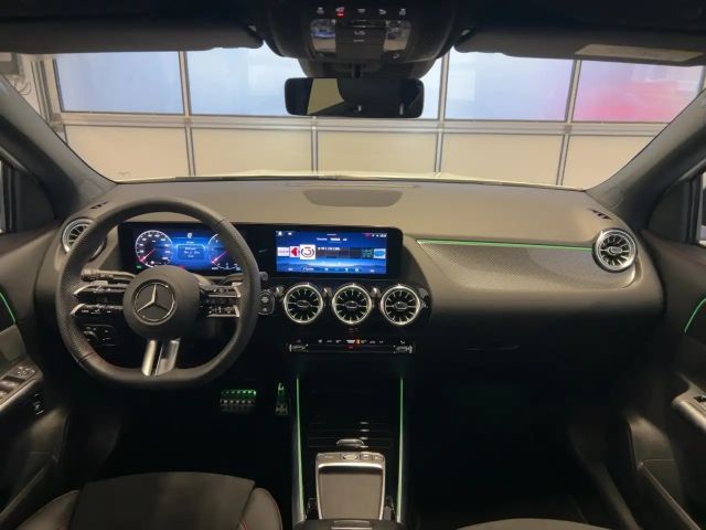 Mercedes-Benz GLA 200 4MATIC AMG Line GLA 200 d