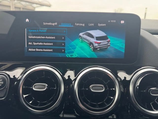 Mercedes-Benz GLA 200 4MATIC Style