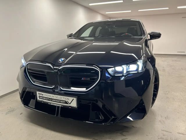 BMW M5 Sedan