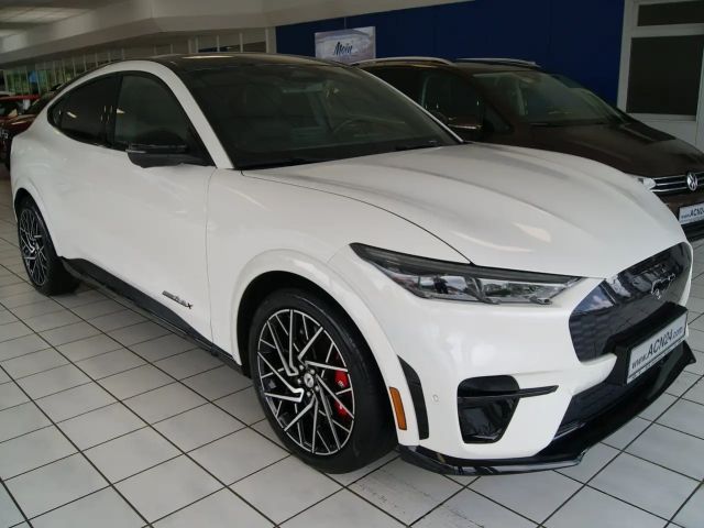 Ford Mustang Mach-E AWD GT