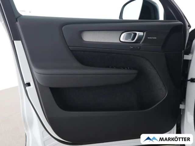 Volvo XC40 Dark Plus