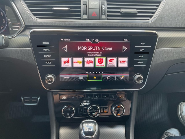 Skoda Superb 2.0 TDI Combi Sportline