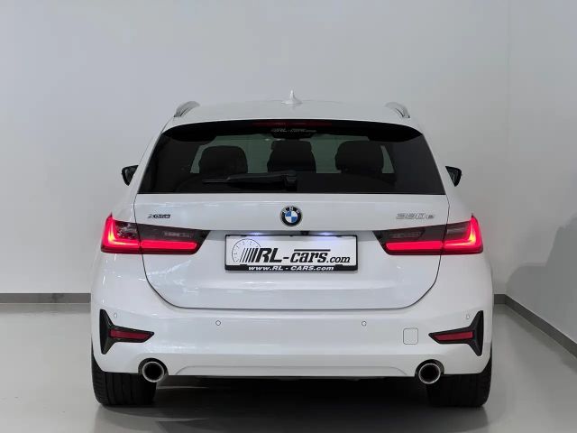BMW 330 330e xDrive