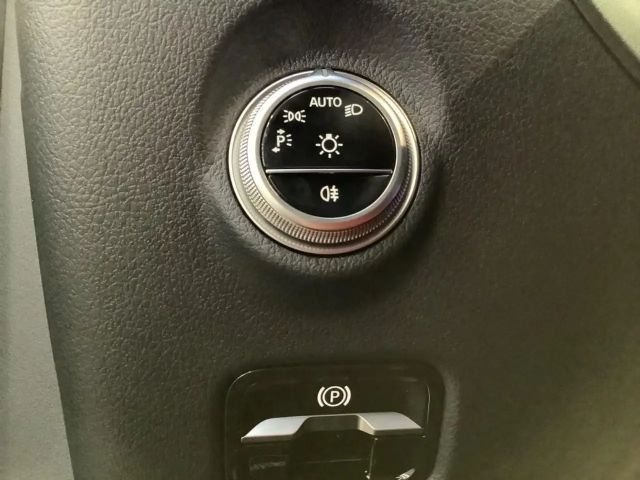 Mercedes-Benz C 180 AMG Line Sedan