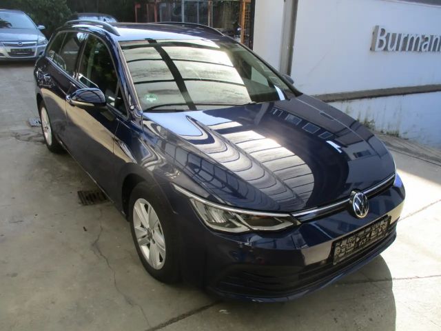 Volkswagen Golf Life Variant
