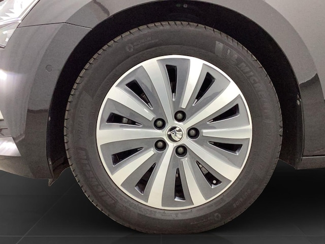 Skoda Superb 2.0 TDI Combi Style Style