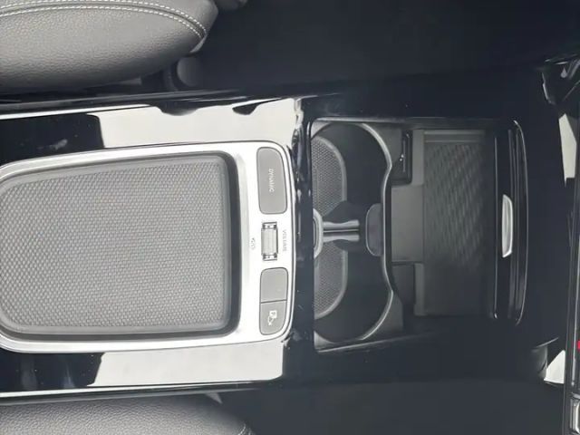 Mercedes-Benz A 200 A 200 PROGR+MBUX+PANO+KAMERA+LED+DISTR+SHZ+NIGHT