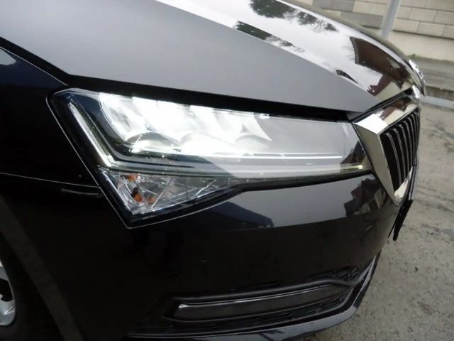 Skoda Superb Ambition