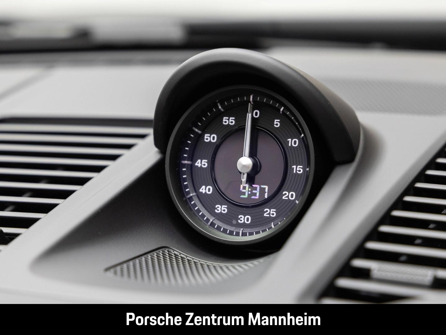 Porsche 911 992 Cabriolet Carrera GTS