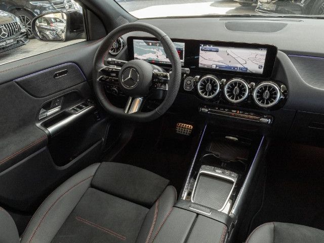 Mercedes-Benz GLA 180 AMG Line