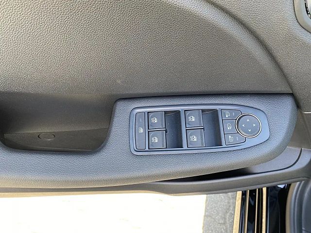 Mitsubishi Colt PLUS 1,0l Benziner 5MT Klima Navi Rückfahrkamera