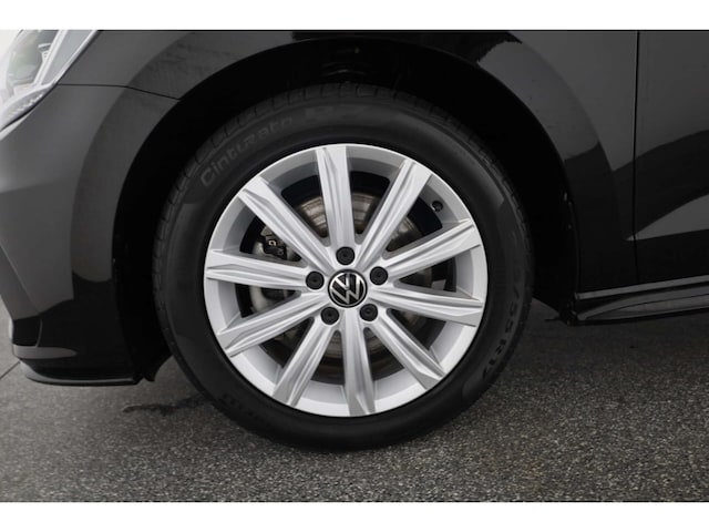 Volkswagen Touran 1.5 TSI R-Line