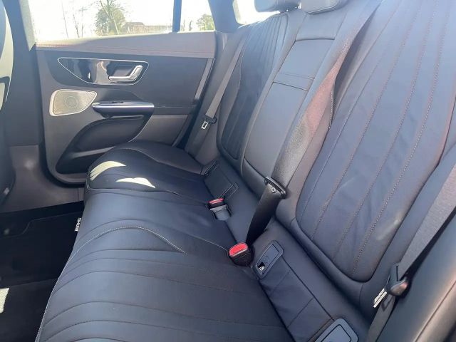 Mercedes-Benz EQE 350 AMG Line Sedan