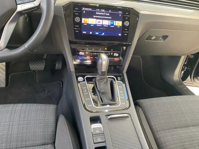 Volkswagen Passat 1.5 TSI Business DSG Variant