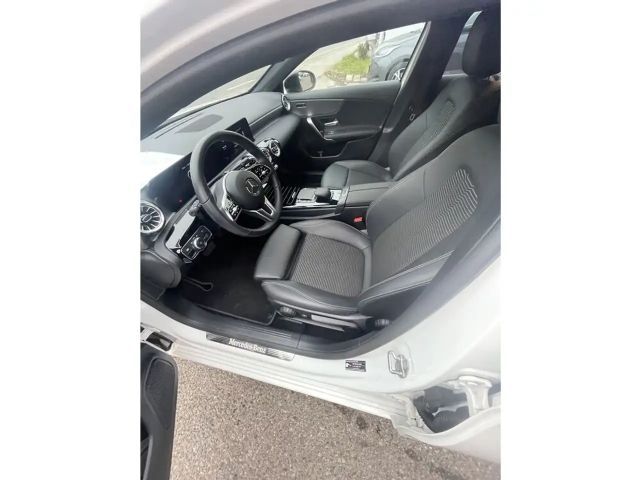 Mercedes-Benz A 180 Hatchback