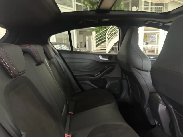 Ford Focus ST Line