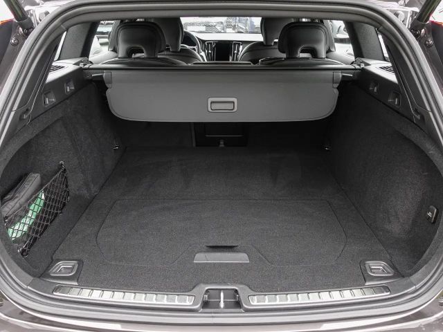 Volvo V60 Cross Country AWD Plus