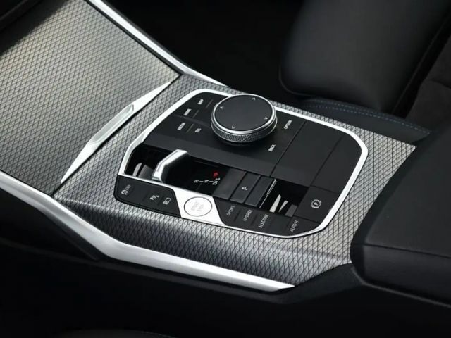 BMW 320 320e M-Sport Touring