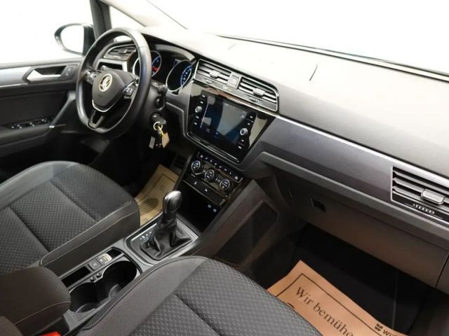 Volkswagen Touran DSG