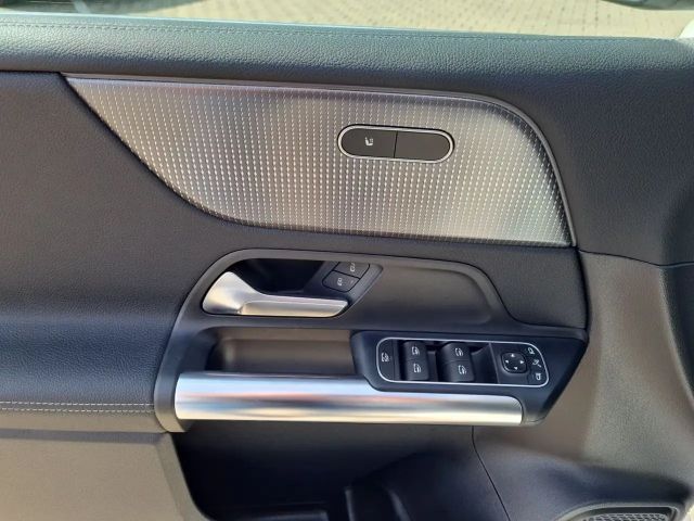 Mercedes-Benz B 220 4MATIC B 220 d Progressive