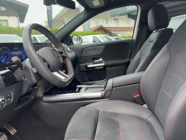 Mercedes-Benz EQA 300 4MATIC AMG Line