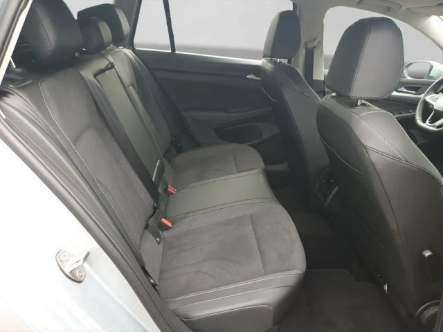 Volkswagen Golf 1.5 TSI DSG Life Variant