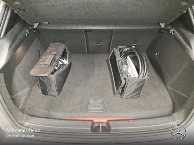 Mercedes-Benz A 250 A 250 e AMG Line