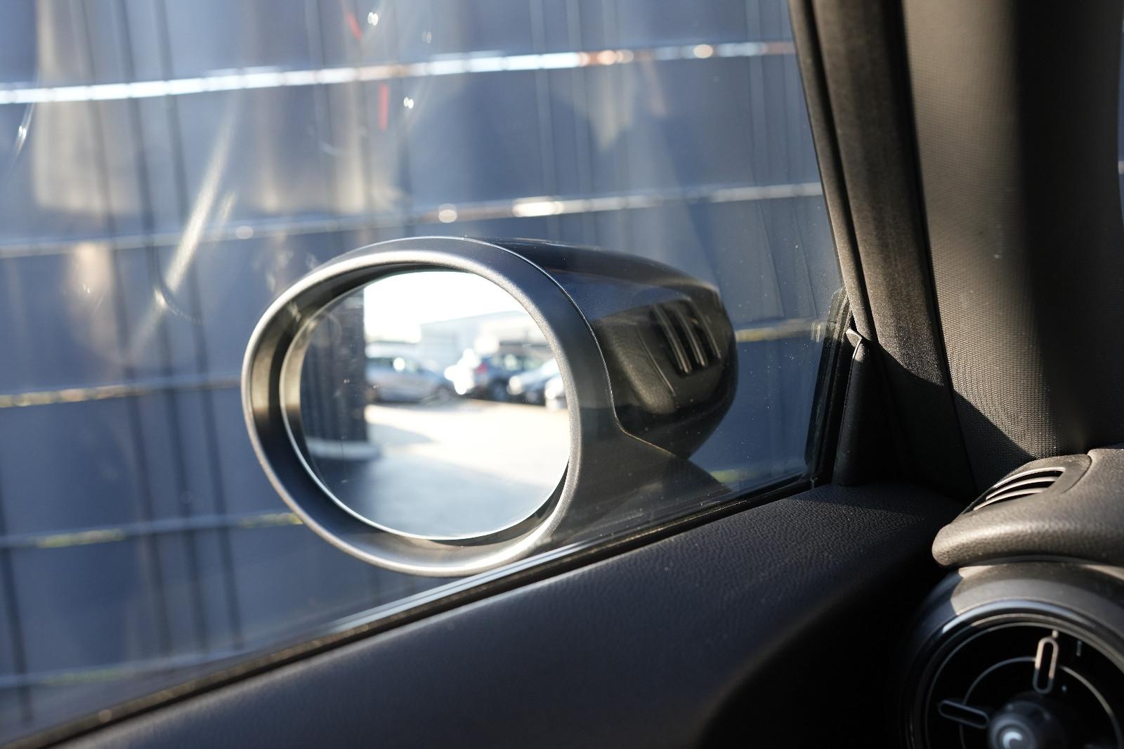 MINI Cooper John Cooper Works