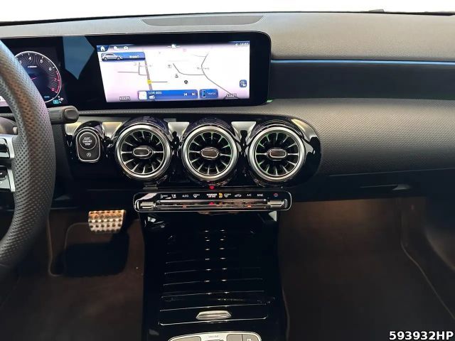 Mercedes-Benz A 200 AMG Line