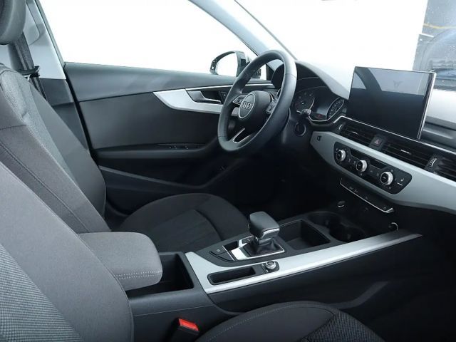 Audi A4 35 TDI Avant Business S-Tronic Sport