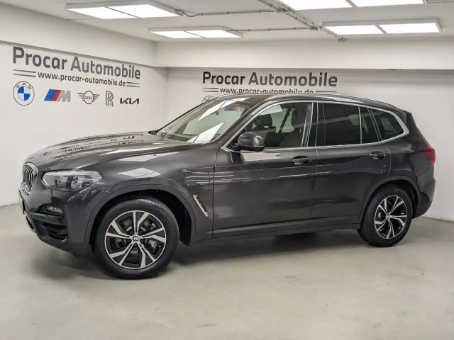 BMW X3 xDrive30e